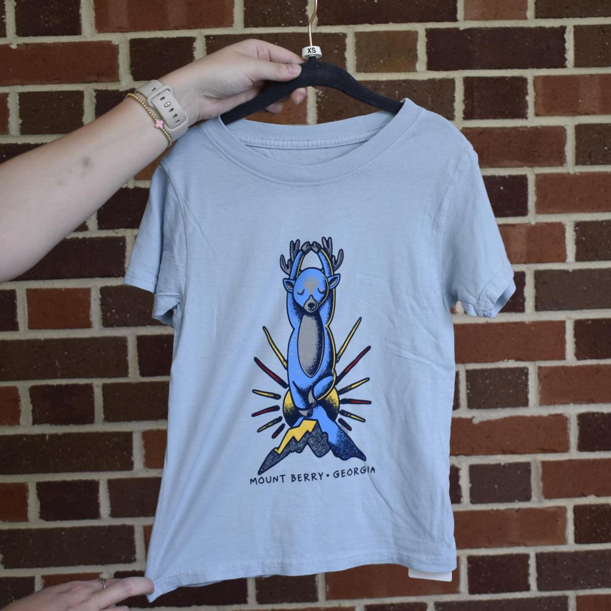 Duck Co. Berry Yogi Youth Cool Blue Tee w/ Yoga Deer