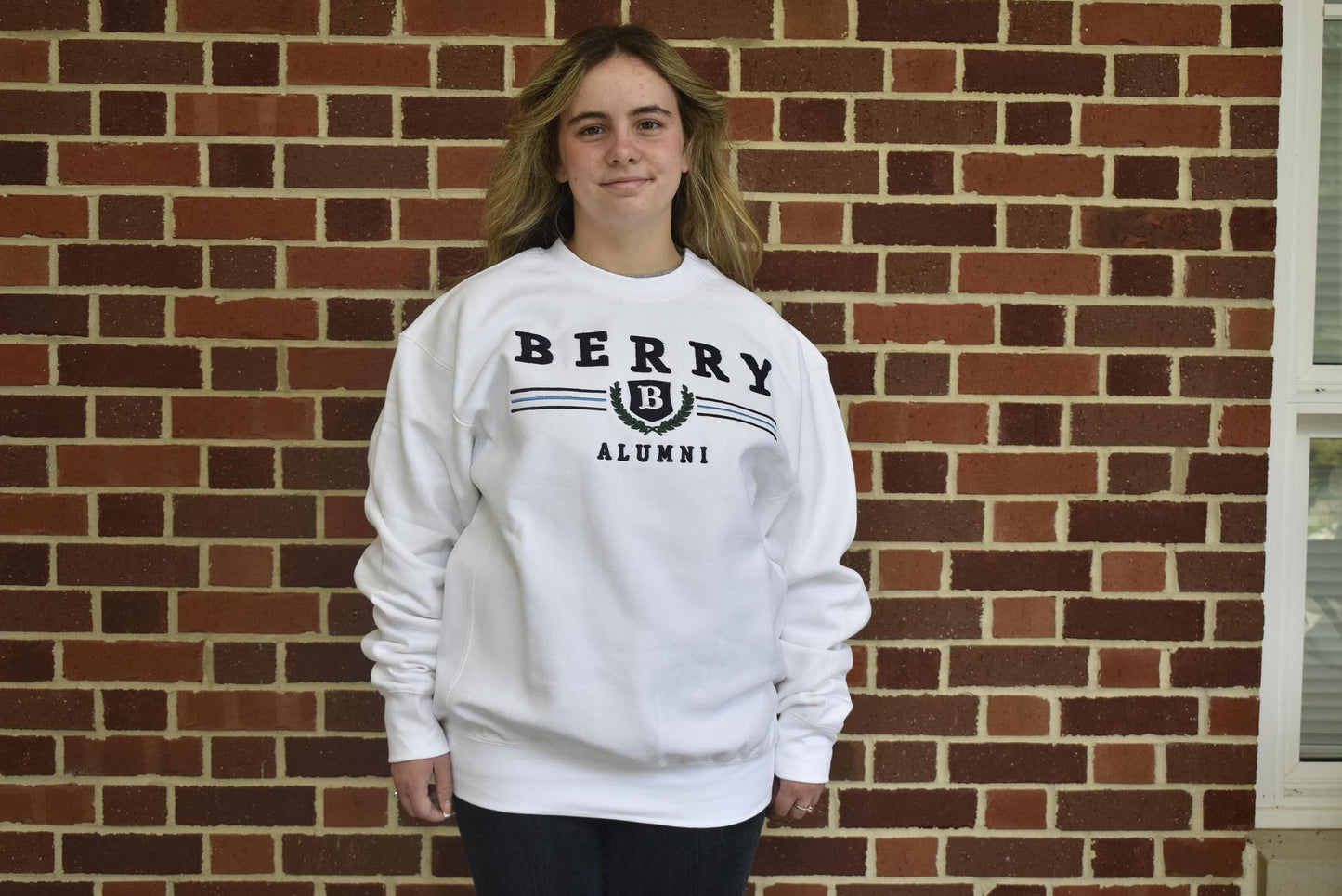 White Berry Alumni Vine Crewneck